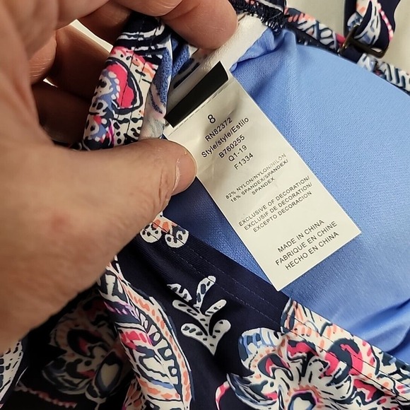 ISLAND ESCAPE Bandini Swimsuit Top Womens 8 Navy Floral Stretch Removable Cups - Picture 5 of 5